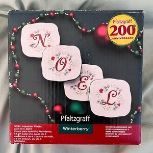 Pfaltzgraff Winterberry Noel Appetizer Plates Set of 4  NIB Holiday Winter Party